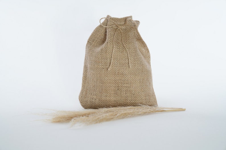 Natural Vegan Jute Rustic Burlap,jewelry package bag,Party Recycle Bag Wedding Gift Bags Spice Bag,Drawstring Sacks 20 Pcs 7x9 17X22 cm