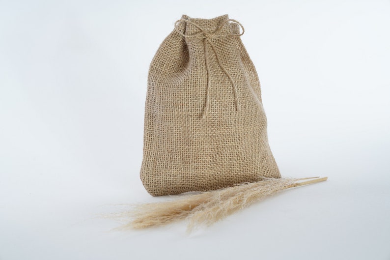 Natural Vegan Jute Rustic Burlap,jewelry package bag,Party Recycle Bag Wedding Gift Bags Spice Bag,Drawstring Sacks 20 Pcs 7x9 17X22 cm