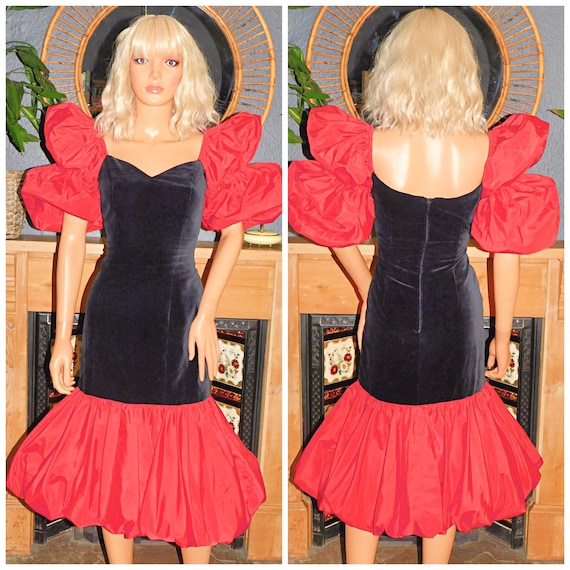 Vintage 1980s AVANT GARDE Black Red Velvet Bubble Hem PUFFBALL Prom Party Dress 10 S 80s