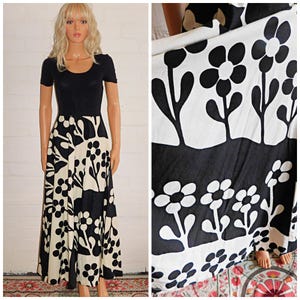 Vintage 70s Black White FINNISH GEOMETRIC Daisy Print Midi Dress 6 8 XS 1970s Finland Utria
