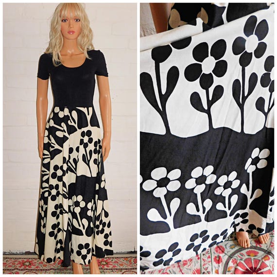 Vintage 70s Black White FINNISH GEOMETRIC Daisy Print Midi Dress 6 8 XS 1970s Finland Utria