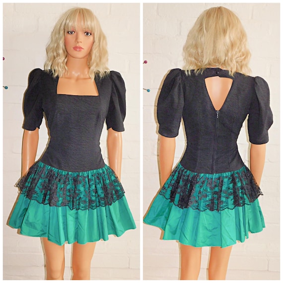 Vintage 1980s Black EMERALD Green Cutout Mini Party Prom Dress 8 S 80s Kitsch Cocktail Evening Puff Slvd