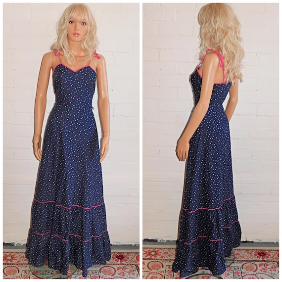 Vintage 70s Navy Multicoloured Vera Mont DITSY Print Tiered Maxi Folk Dress 8 S 1970s Boho Hippy Ric Rac Trim