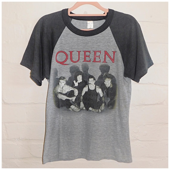 Vintage 80s Paper Thin Soft SINGLE Stitch QUEEN Tour T Shirt 1984 S 1980s Tee