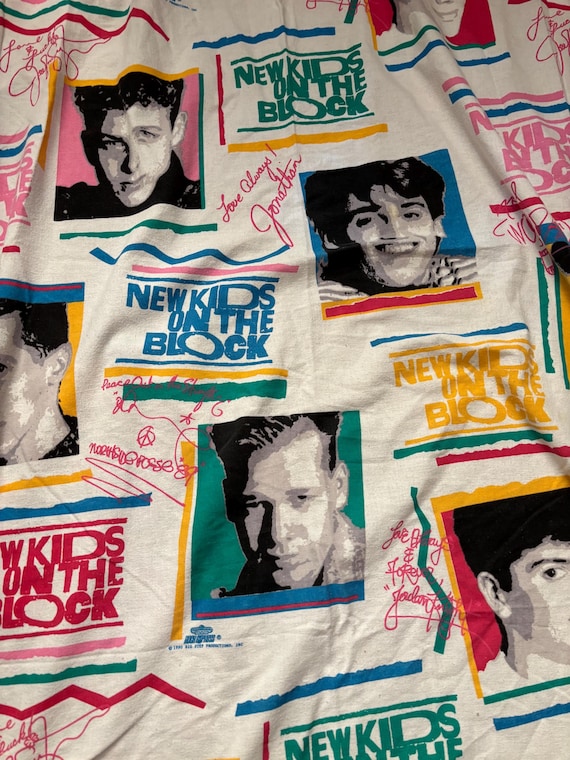 Vintage 90s NEW KIDS on the BLOCK Fitted Bed Sheet 1990