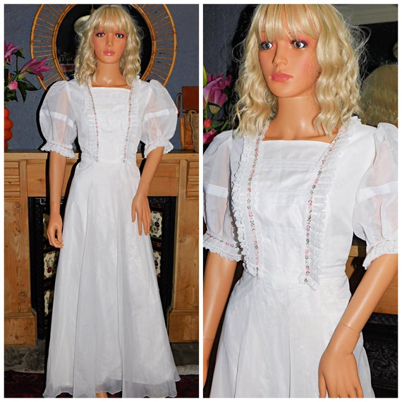Vintage 70s White Floral Embroidered PUFF Slvd WEDDING Dress 12 M 1970s Bohemian Prairie Bride Bridal