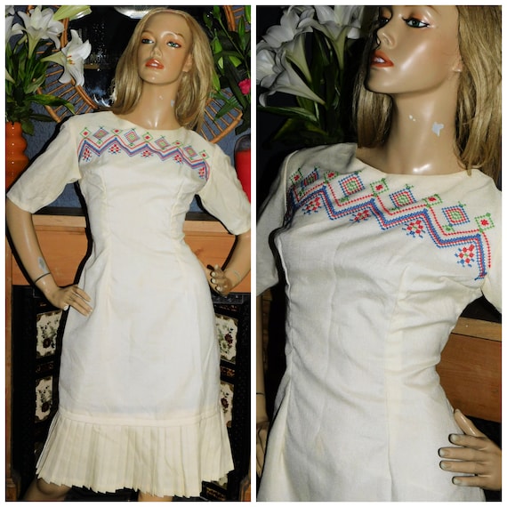 Vintage 50s Cream EMBROIDERED HOURGLASS Pleated Hem Wiggle Dress 10-12 S M 1950s Mid Century Pin Up