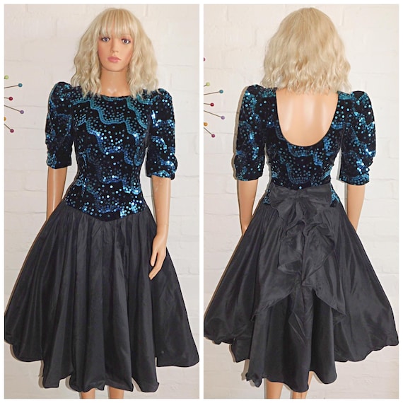 Vintage 1980s Blue Black SEQUINNED BUSTLE Back BOW Prom Party Dress 10 S 1980s Vera Mont Cocktail Halloween
