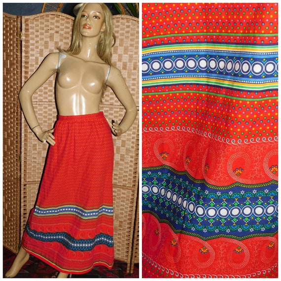 Vintage 70s Multicoloured Red Ditsy DOTTY Contrast