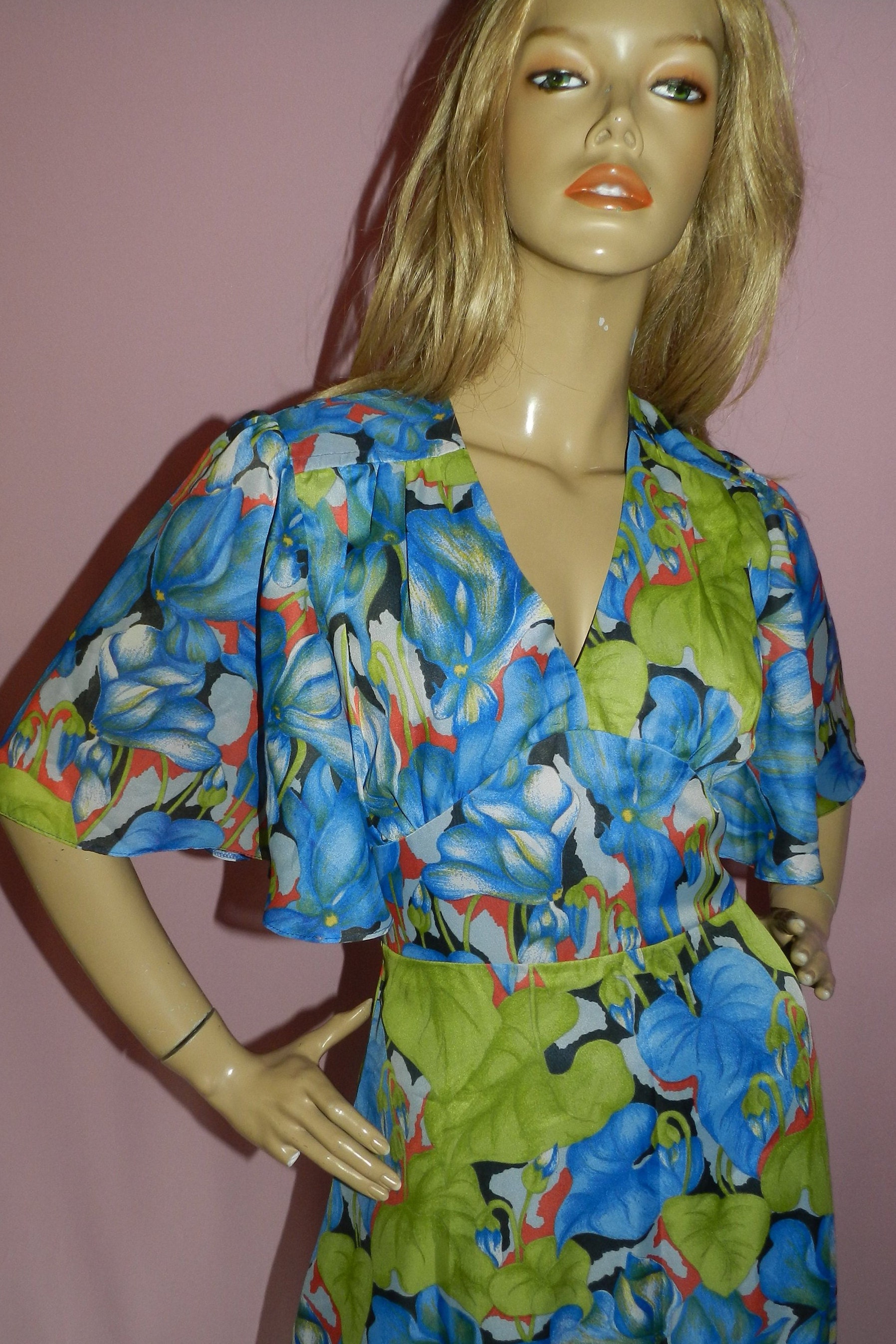 Vintage 70s Blue Green Vera Mont FLORAL LILY PAD Print Wing slvd Maxi ...