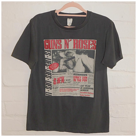 Vintage 80s GUNS N ROSE LIES 1988 Bootleg Tour T Shirt S M 1980s Tee Single Stitch Parking Lot Tabloid