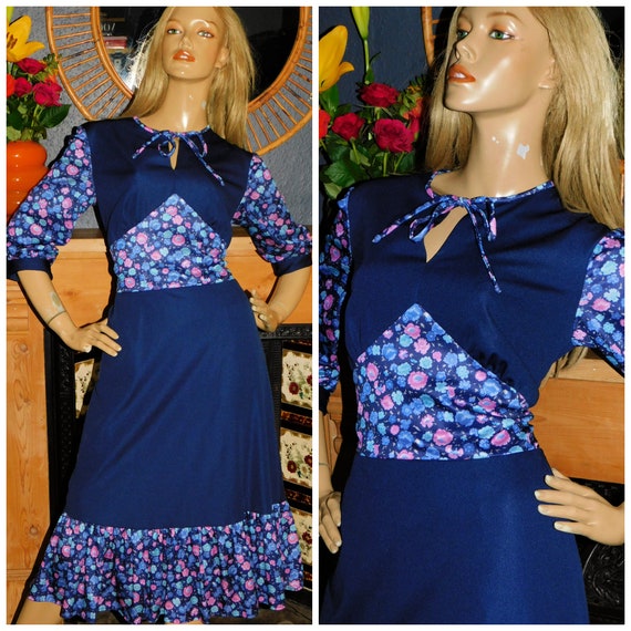 Vintage 70s Navy BOHEMIAN FLORAL Contrast TIERED Hem Prairie Day Dress 12-14 M 1970s Boho Hippy