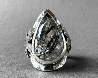 Fantastisk ring med svart rutilerad kvarts, designad med lönnträd och svart rutilerad kvarts, storlek 7, speciellt samlingsobjekt