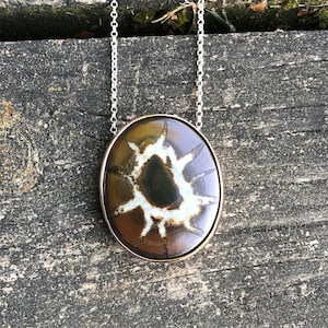 Gelber Anhänger mit Silberkette, Gelbe Halskette mit Fossiler Silberkette, Gelbe Halskette, Geschenk für Sie, Gelbe Halskette