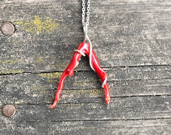 Collana di corallo rosso italiano, gioielli con ciondolo di corallo rosso, collana di corallo mediterraneo, gioielli minimalisti, completamente fatti a mano, argento