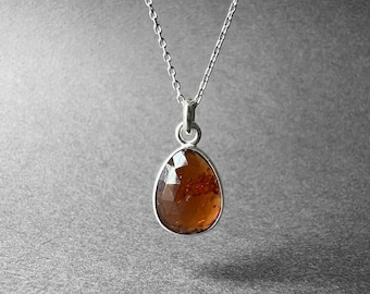 オレンジガーネットのネックレス、925スターリングシルバーと