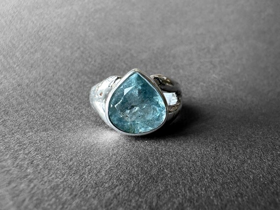 Stunning Natural Aquamarine Stone Silver Ring, Blue Beryl Aquamarine Ring Size 7, Father's Special Collection Piece, Ancient Rome Art Design