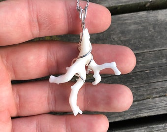 Natürliche weiße japanische Koralle, einzigartige Form, echte weiße Koralle, spezielle Korallenstücke, minimalistischer Schmuck, handgefertigt und aus Silber