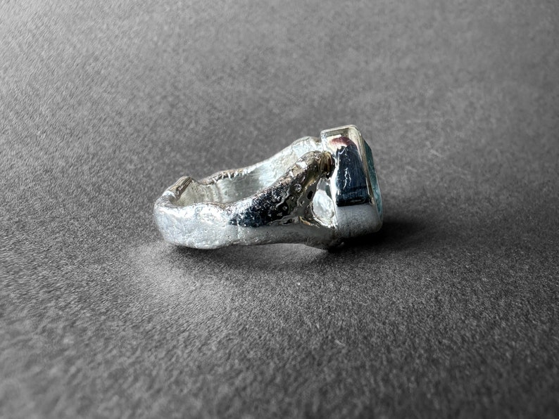 Fantastisk silverring med naturlig akvamarinsten, blå beryll-akvamarinring storlek 7, fars speciella samlingsstycke, antikens romersk konstdesign bild 6