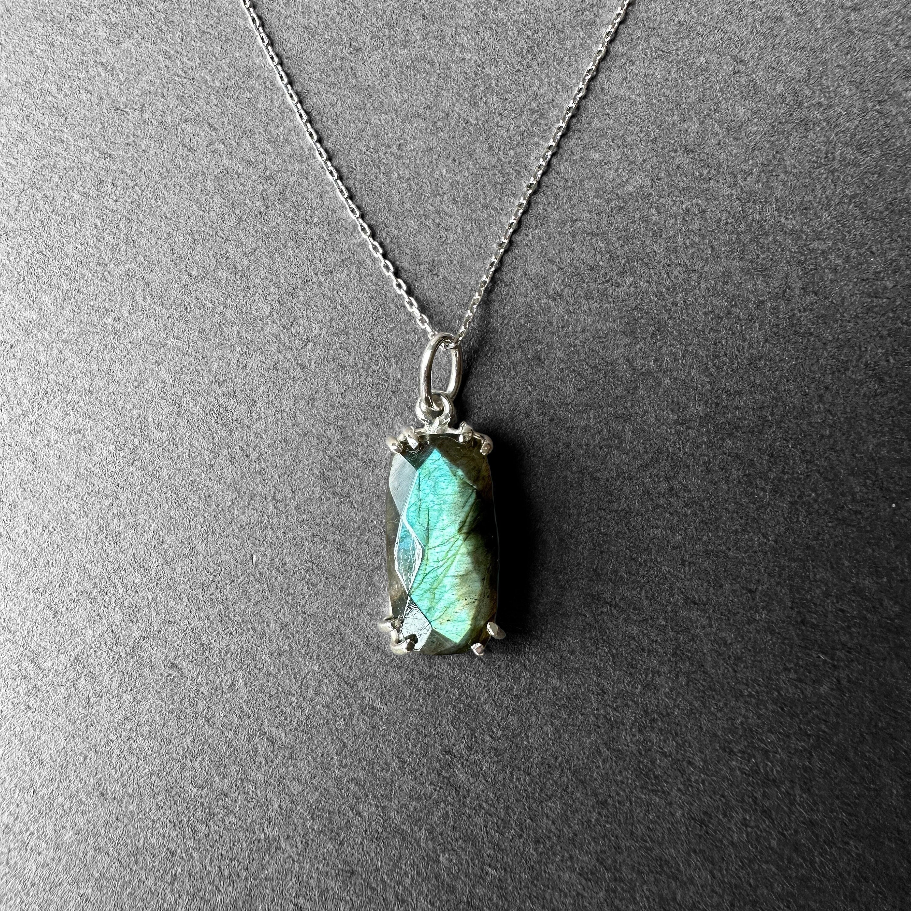 il_fullxfull.4990268132_jxrw.jpg Blue Fire Flash Labradorite Necklace Pendant 925 Sterling Silver Overlay main image 0