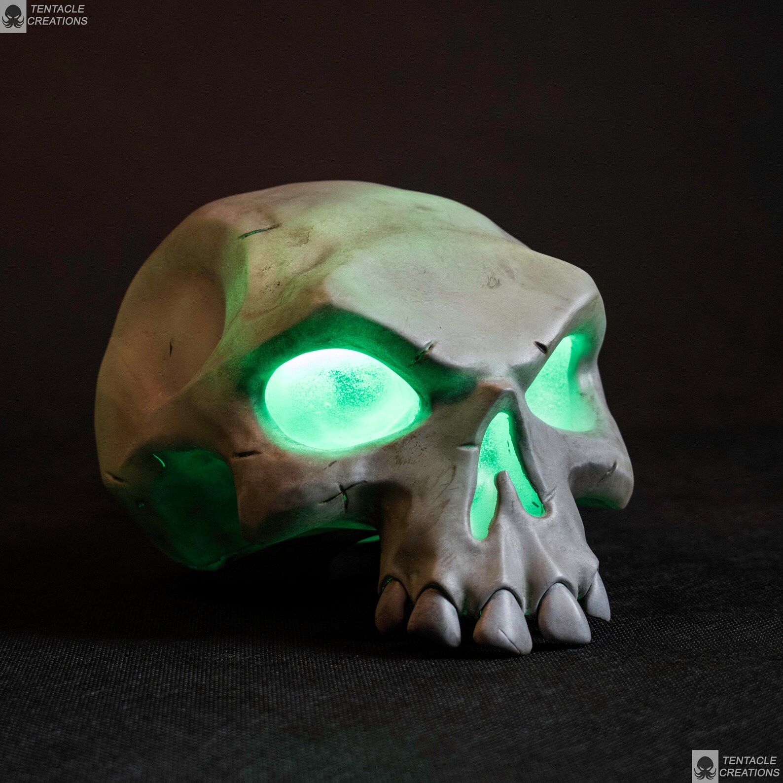 Foul Bounty skull from Sea of Thieves Etsy
