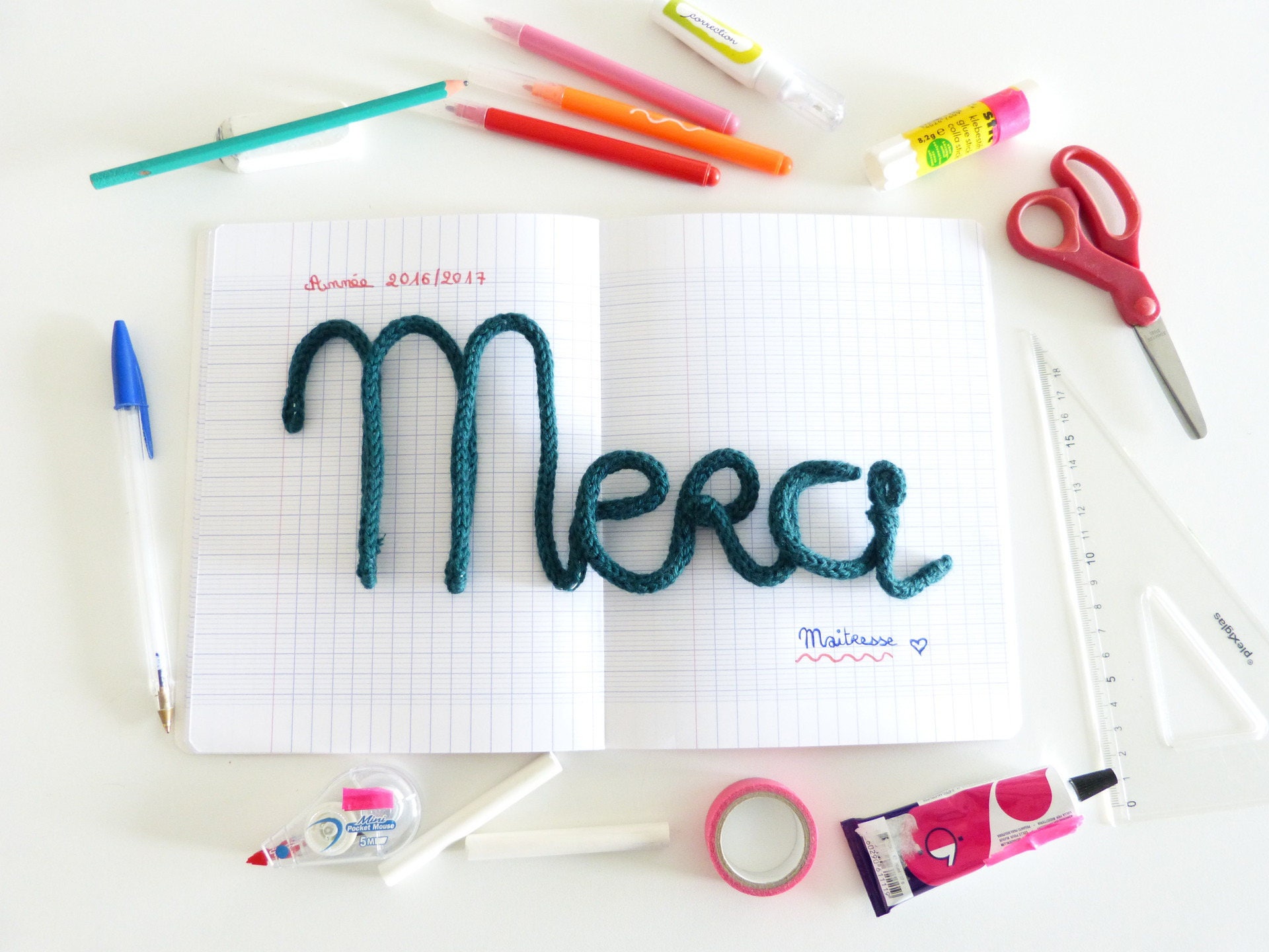 Tricotin Merci en Laine Vert Pinède Pour Remercier et Décorer Votre Intérieur