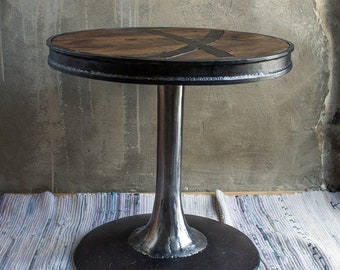 Soffbord - unikt litet bord i trä och metall, helt handgjort, järnstöd, designat och tillverkat av The Steel Style Things