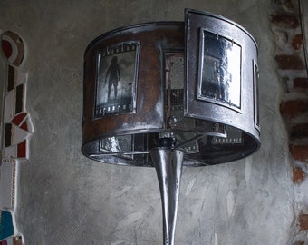 CINEMA - Golvlampa i metall och glas - UNIK stående industrilampa tillverkad av TheSteelStyleThings