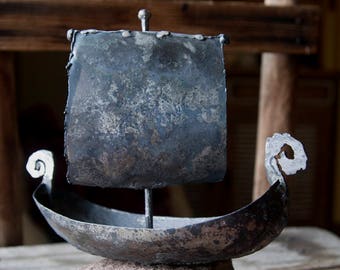 Vikingaskepp, metallkonst, järnskulptur, man cave-present, 6-årsjubileum av The Steel Style Things