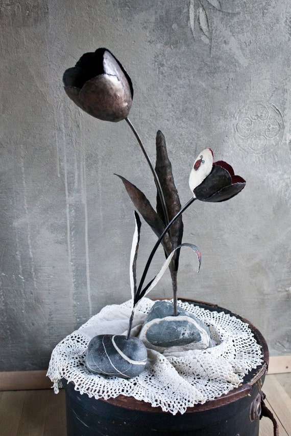ラスト　アートヤーン(316)約55g 2200円 Big Wrought Iron Tulip, Welded, Handmade by Thesteelstylethings