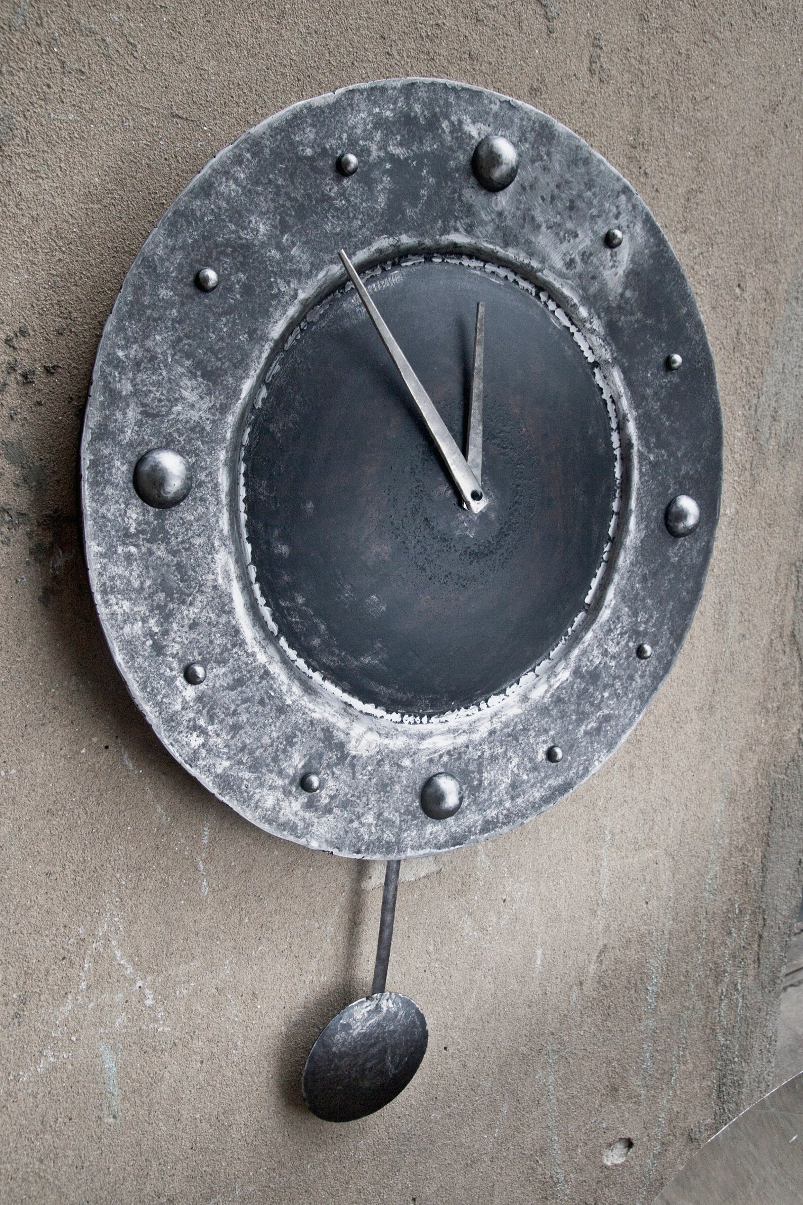 Metal Round Wall Clock Pendulum Clock Industrial Design Etsy