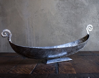 Vikingabåt, metallkonst, svetsad järnskulptur på skrivbordet, järnjubileumspresent från TheSteelStyleThings