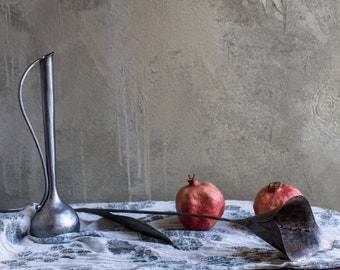 金属製彫刻装飾花瓶 素晴らしい金属製の花の彫刻 - 花瓶に入ったカラーリリーのオリジナル