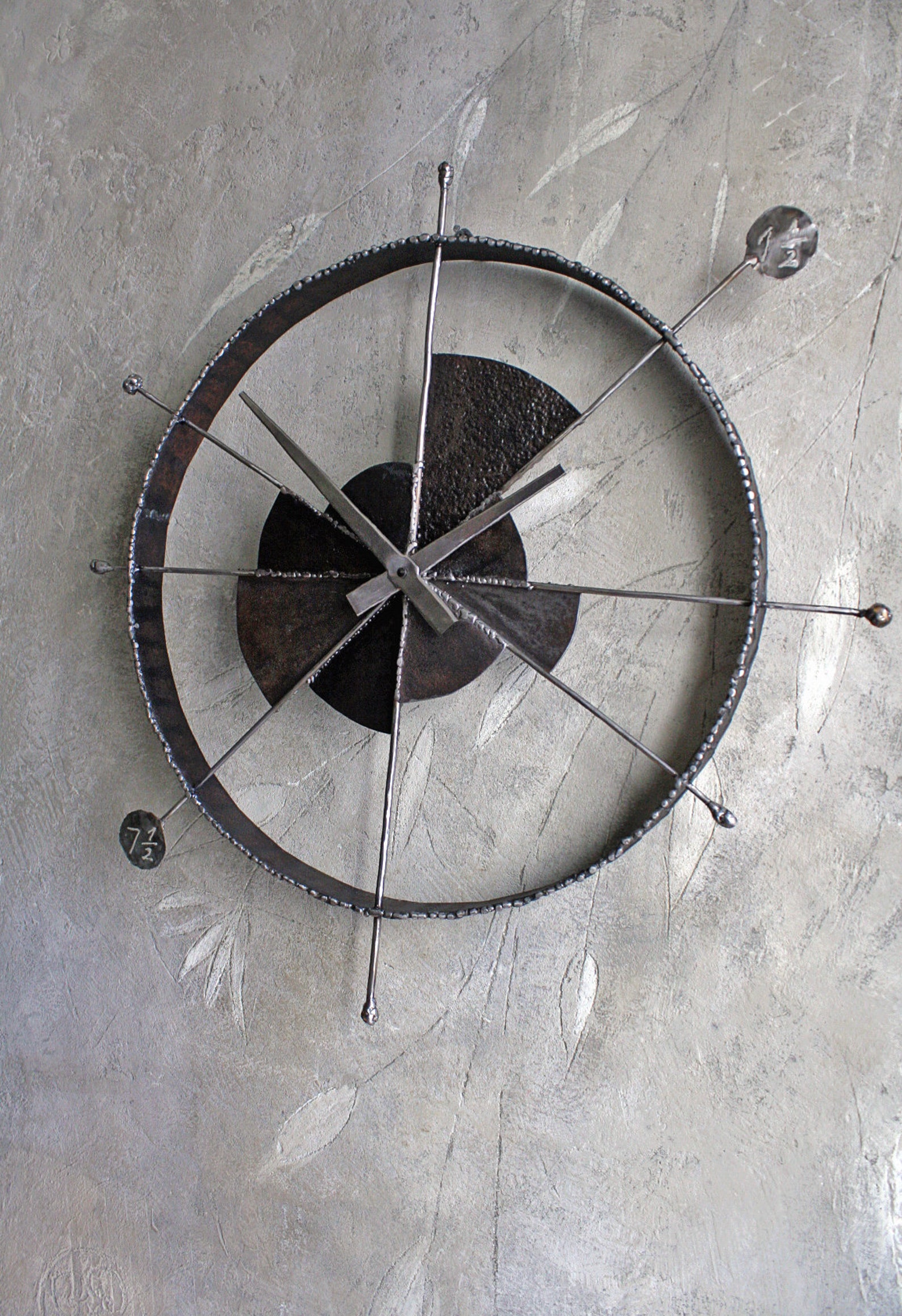 Metal Industrial Clock Absolutely Stunning Round Wall Clock - Etsy