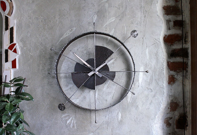 Metal Industrial Clock Absolutely Stunning Round Wall Clock - Etsy