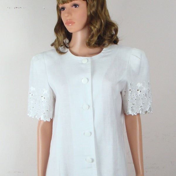 Vintage Dress 80s Cutwork Sleeve Button Down Half Sleeve Shift Dress 1980s White Bold Power Shoulder Spring Summer Leslie Fay Minimal Chic