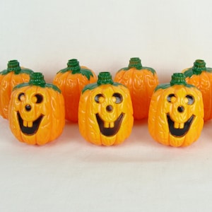 Vintage Halloween Light Covers 90s Pumpkin Jack O Lantern Plastic String Light Covers Set of 8 Retro Fun Kitsch Cute Cozy Fall Decor