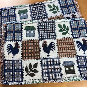 Vintage Farmhouse Placemats Set of 2 Woven Tapestry Blanket Style Frayed Edges Rooster Chicken Plaid Leaf Farm House Country Cottage Decor