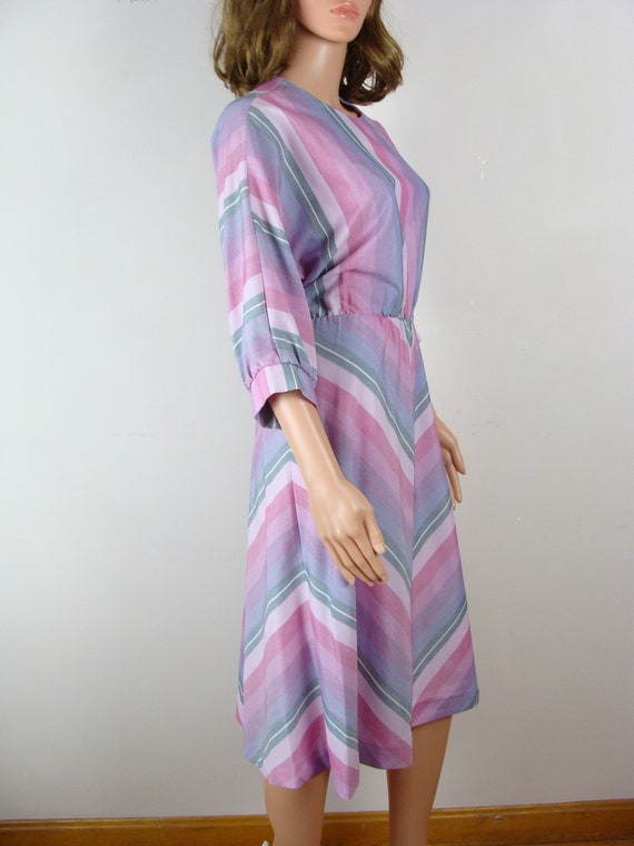 Vintage Chevron Striped Dress 70s Pastel Dolman S… - image 4