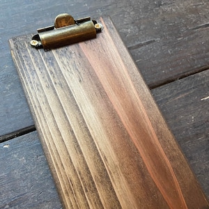 Petites présentatrices de chèques pour restaurant - Planches à presse-papiers - Tableaux de menu de restaurant - Tableaux de menu rustiques - Presse-papiers rustique - Presse-papiers en bois