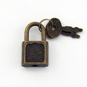 Rustic Bronze Lock and Key - Antique Style Lock - Metal Padlock and Keys - Old Rubbed Bronze