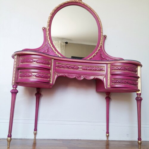 Vintage vanity pink paparazzi Clearance