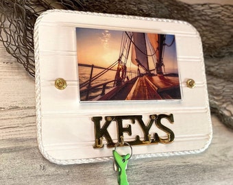 Nautical Key Hook Picture Frame: Beach House Entryway Organizer