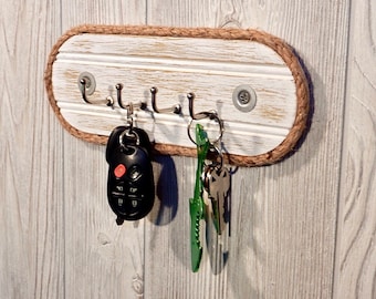 Wall Key Hook Holder - Weathered Wood Entryway Organizer - Jewelry Belt Hanger Rack - Rustic Nautical Beach Cottage - Galvanized - Jute Rope