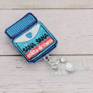 Blue Sana Sana Badge Reel: Hispanic Nurse ID Holder