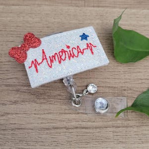 USA Badge Reel, 4th of July ID Clip, Patriotic Name Tag, Retractable Nurse Badge Holder, Red White Blue Design, Independence Day Accessory