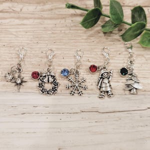 Christmas Charm, Badge Reel Charm, Interchangeable Bead Charm, Badge Reel Dangle, ID Holder Beads, Bead Stitch Marker, Clip On Charm
