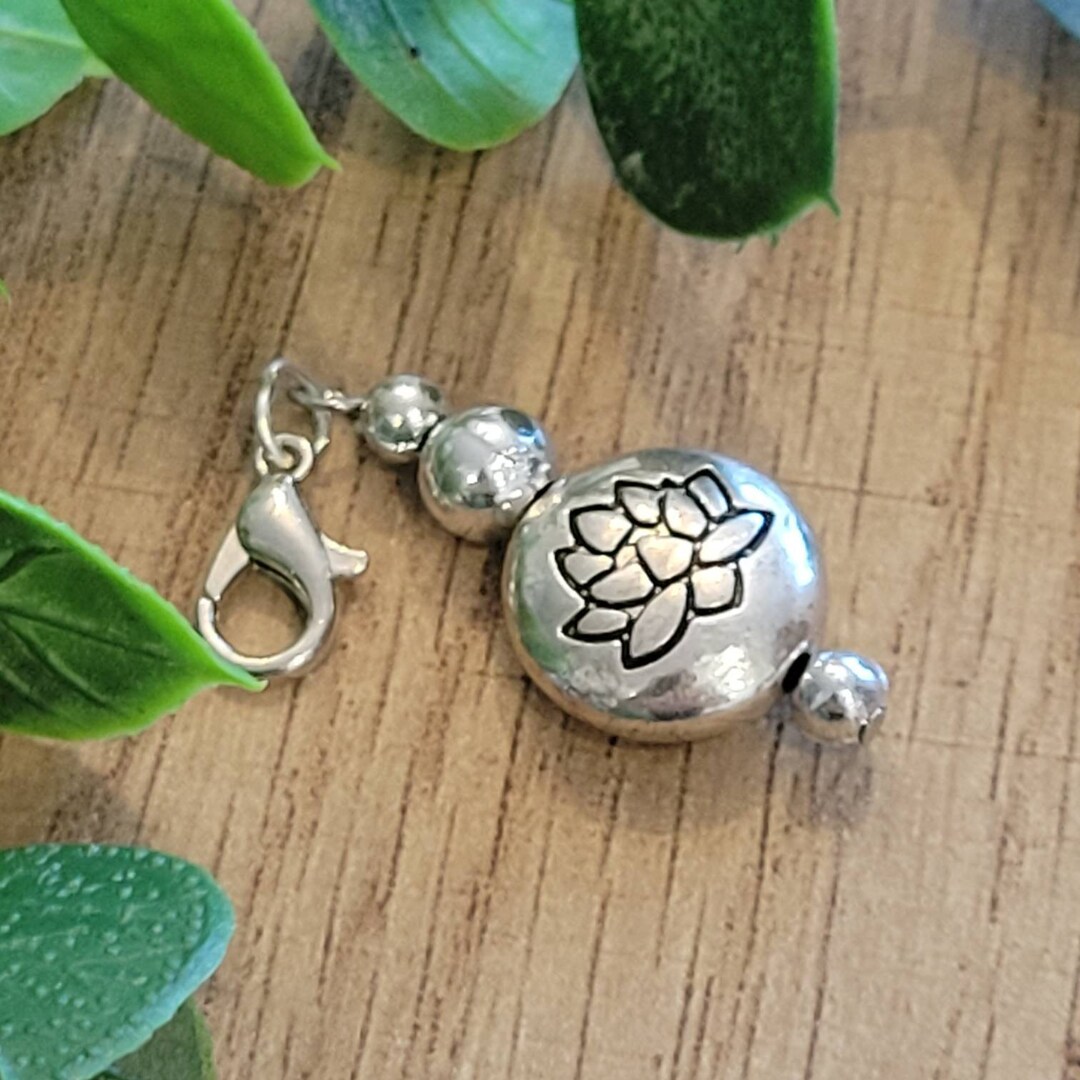 Lotus Flower Charm Yoga Charm Namaste Badge Reel Charm Etsy.de