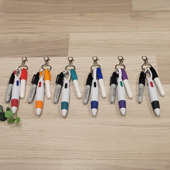 Mini 4 Color Ink Pen Dry Erase and Permanent Marker Badge Reel Clip on Pen  Set, Pen Set With Clip, Teacher or Nurse Badge Reel Accessories 
