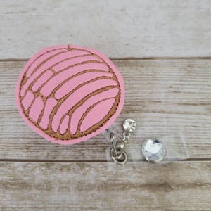 Concha Badge Reel: Pink Pan Dulce Design - Retractable ID Clip